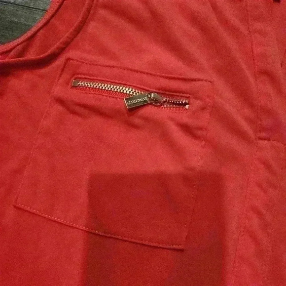 Ellen Tracy Womens Blouse Tank Top Size Small Red 2 Zip Gold Pockets - Picture 2 of 4